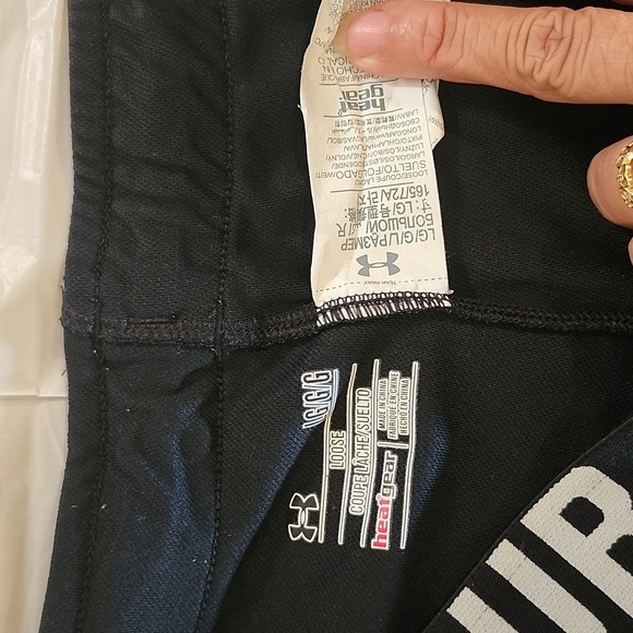 Under Armour Women's Black Shorts - Picture 3 of 7